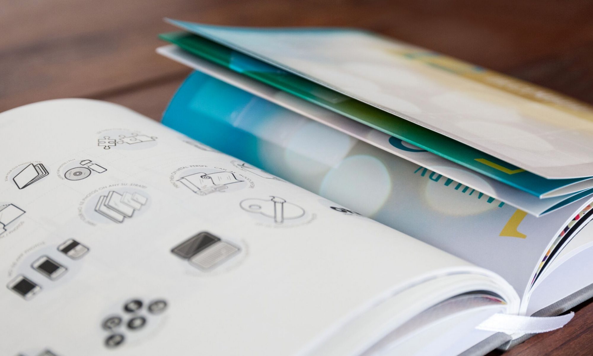 Full year fold out & cut out calendar.